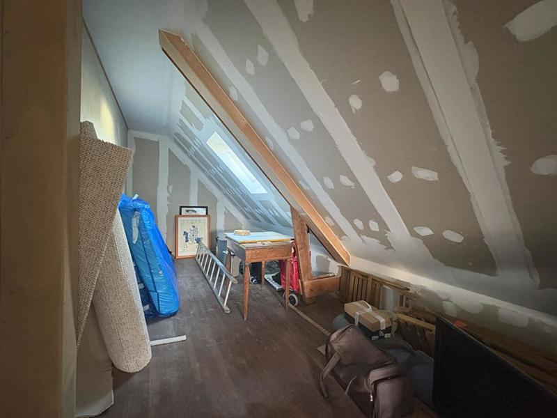 Maison - 92 m² - 6 pièces