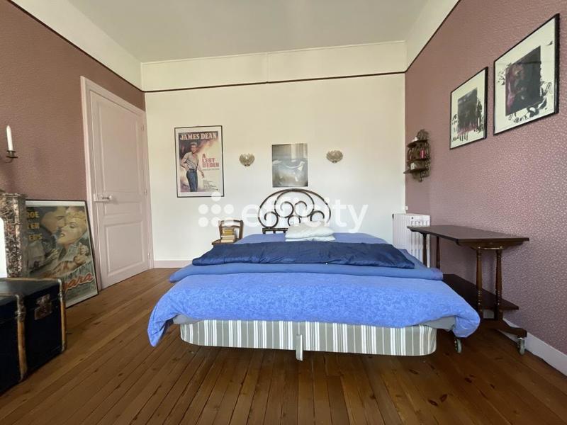 Maison - 169 m² - 7 pièces