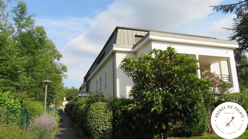 Appartement - 90 m² - 3 pièces