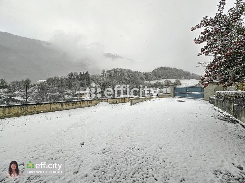 Maison - 220 m² - 7 pièces