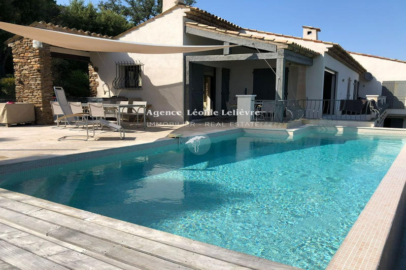 Maison - 240 m² - 6 pièces