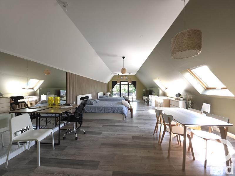 Maison - 435 m² - 12 pièces