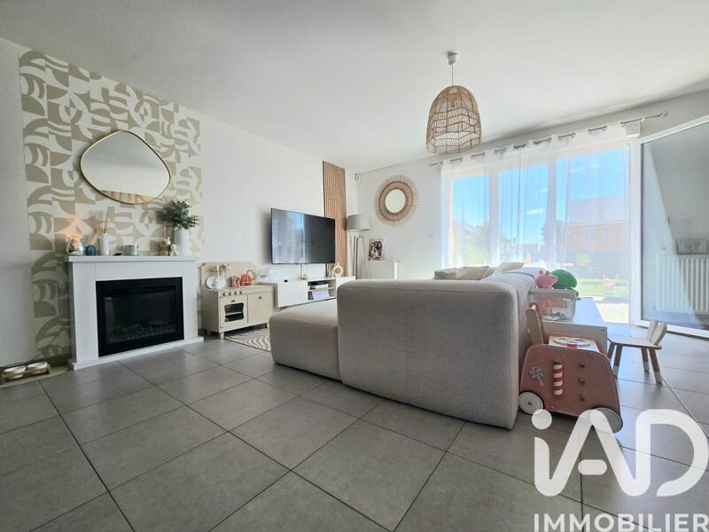 Maison - 93 m² - 4 pièces