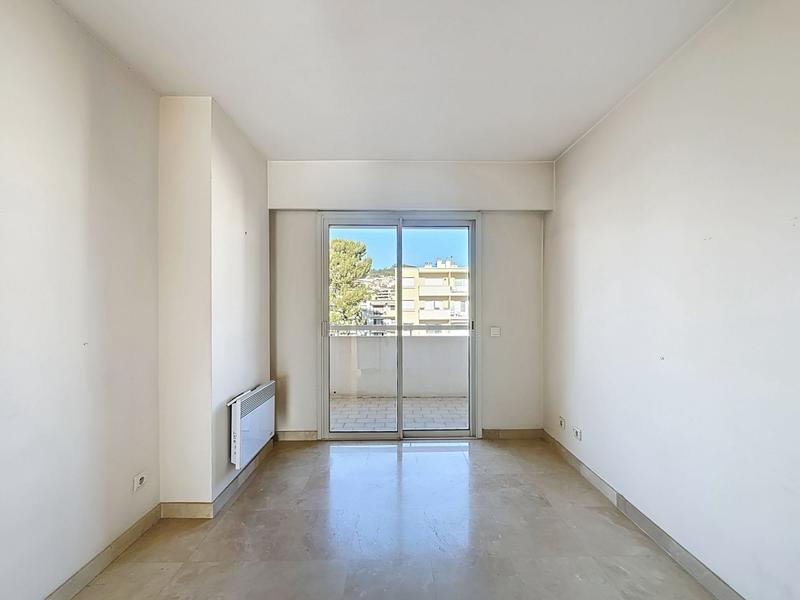 Appartement - 95 m² - 4 pièces