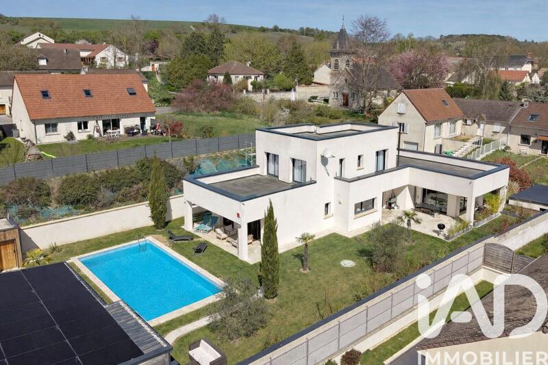 Maison de maîtres - 300 m² - 10 pièces