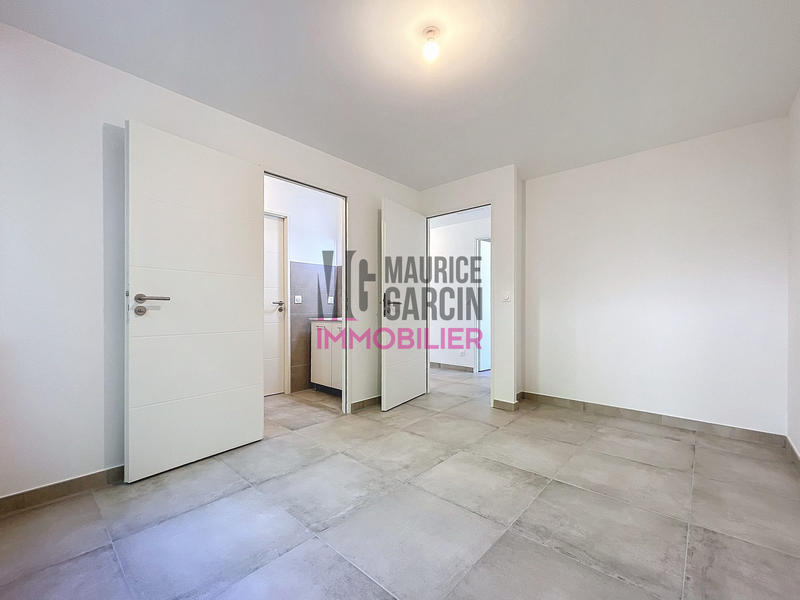 Appartement - 93 m² - 4 pièces