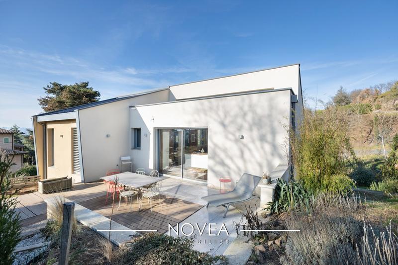 Maison contemporaine - 171 m² - 6 pièces