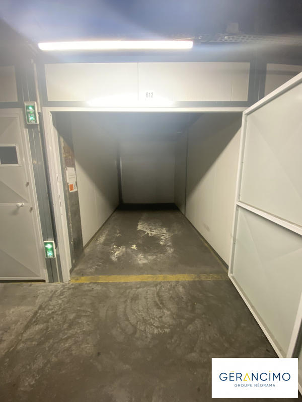 Parking / Garage - 15 m²