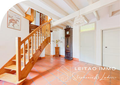 Propriété - 336 m² - 11 pièces