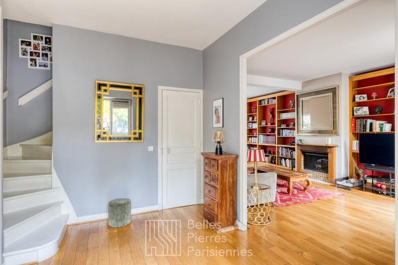 Maison - 250 m² - 7 pièces