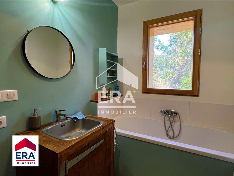 Maison - 210 m² - 8 pièces