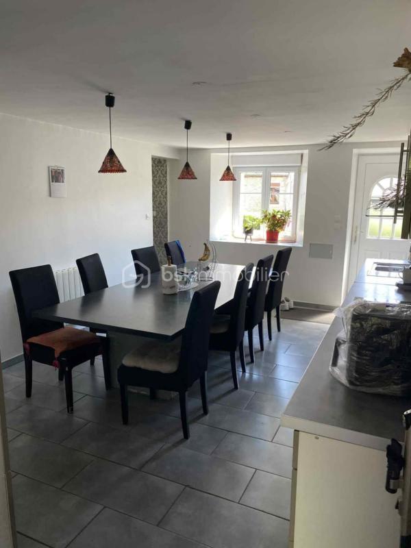 Maison - 137 m² - 7 pièces
