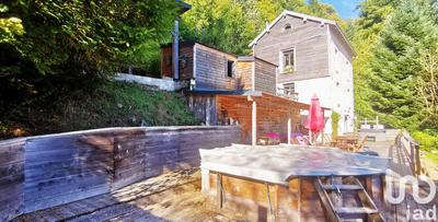 Maison - 200 m² - 7 pièces