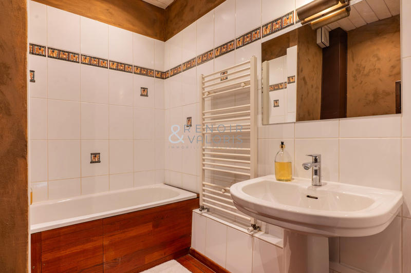 Appartement - 76 m² - 4 pièces