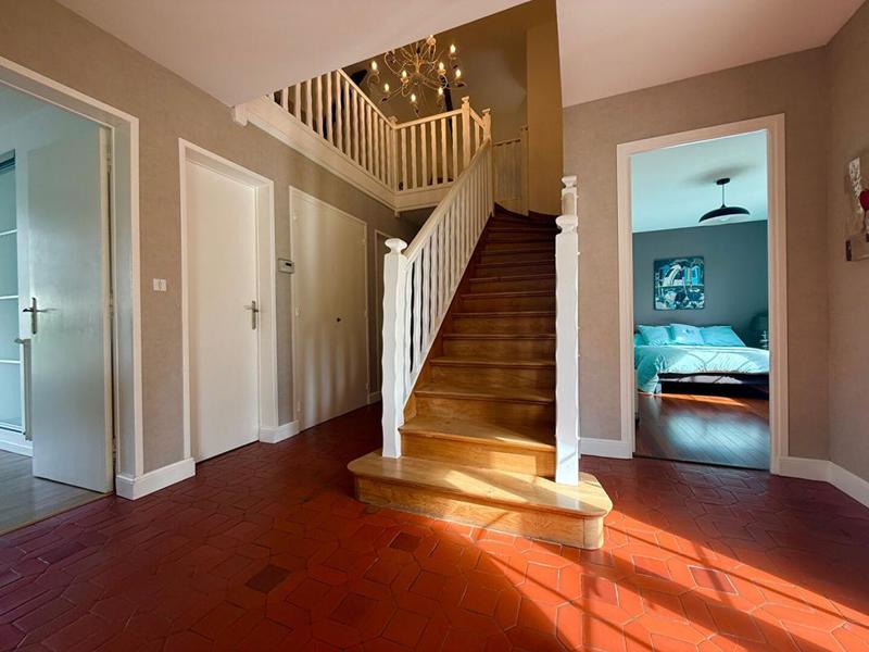 Maison - 160 m² - 7 pièces