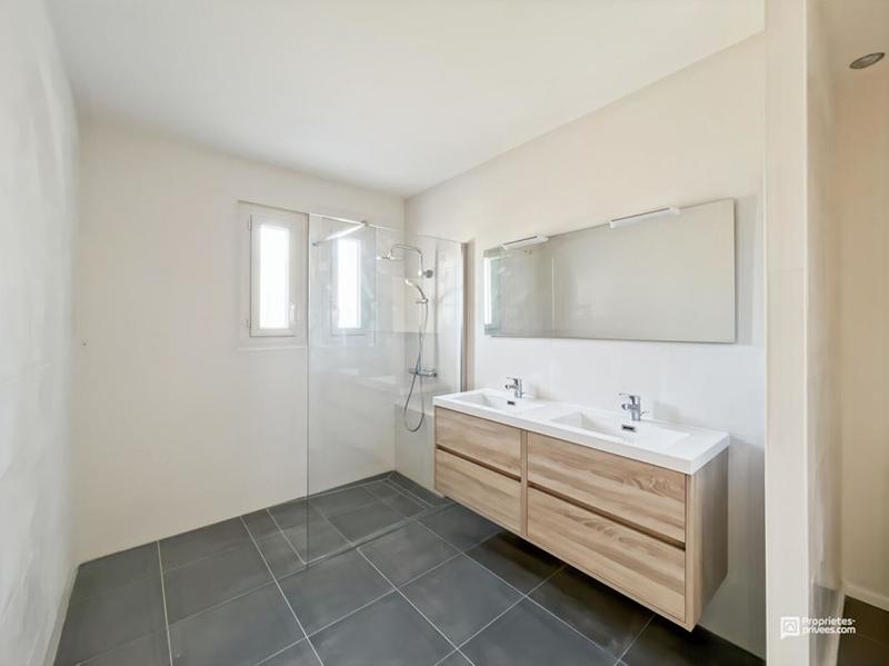 Maison - 177 m² - 6 pièces