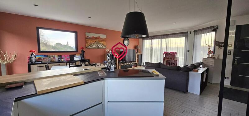 Maison - 122 m² - 5 pièces