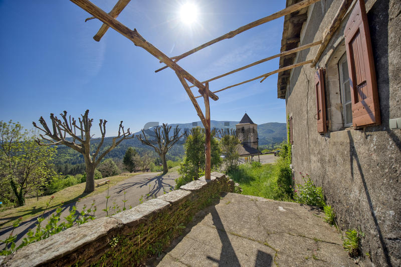 Mas - 200 m² - 5 pièces