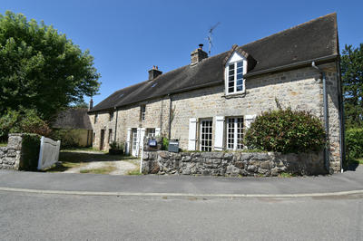 Maison - 258 m² - 10 pièces