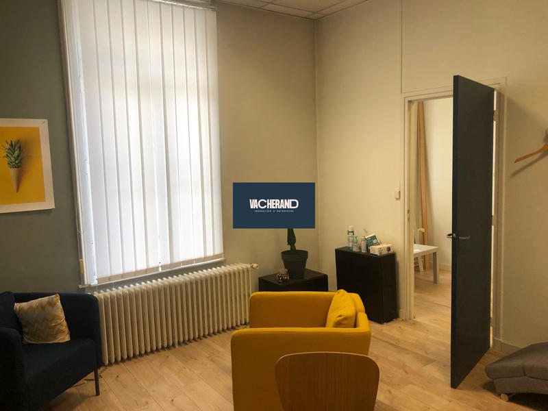 Local d'activités - 213 m²