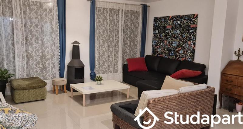 Chambre - 13 m² - 1 pièce