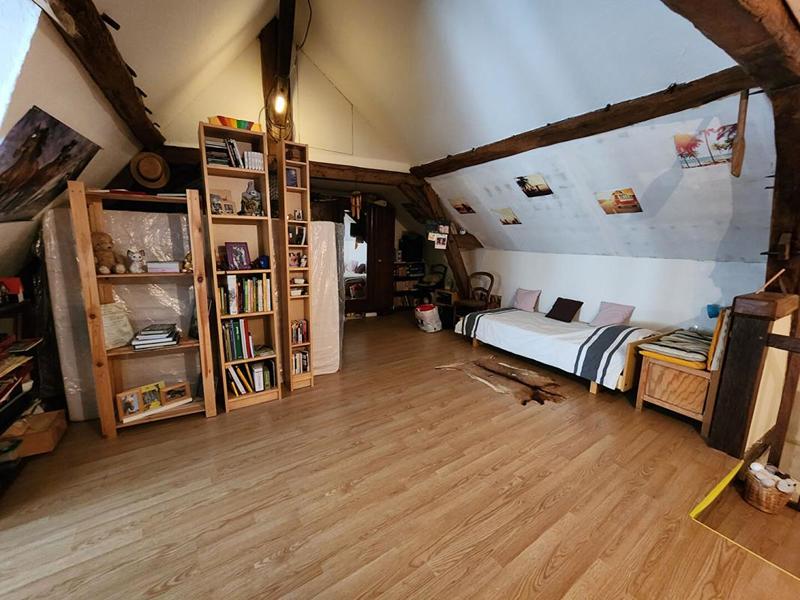 Maison - 185 m² - 9 pièces