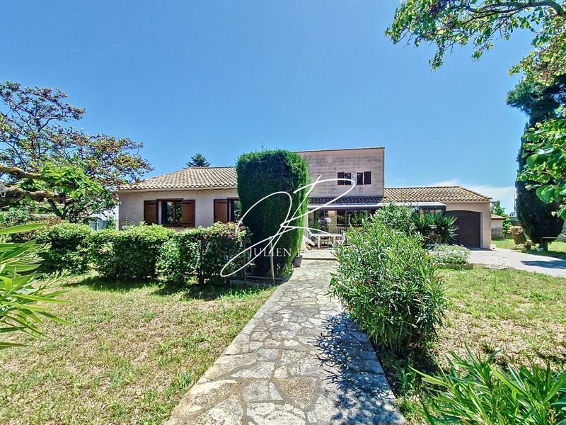 Maison - 139 m² - 5 pièces