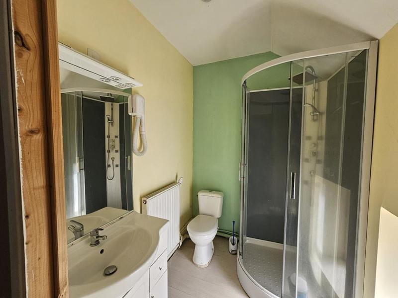 Maison - 201 m² - 6 pièces