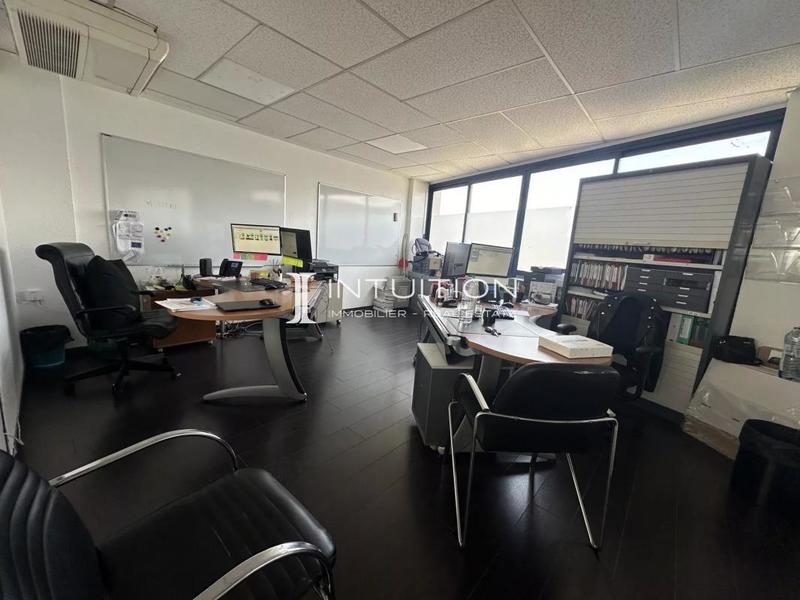 Local commercial - 78 m² - 4 pièces