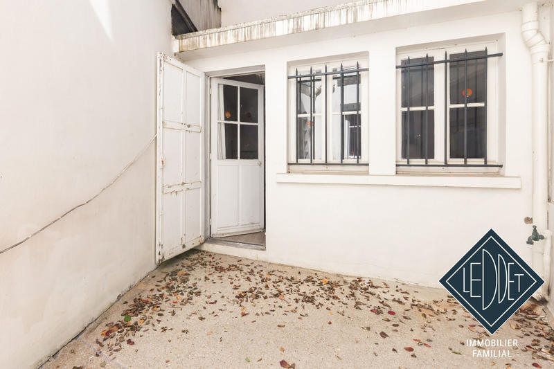 Bureau - 81 m² - 5 pièces