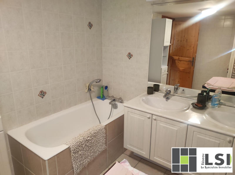 Maison - 133 m² - 8 pièces