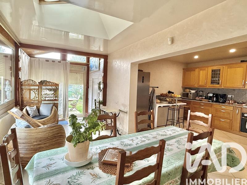 Maison - 121 m² - 5 pièces