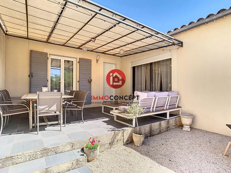 Maison - 95 m² - 5 pièces