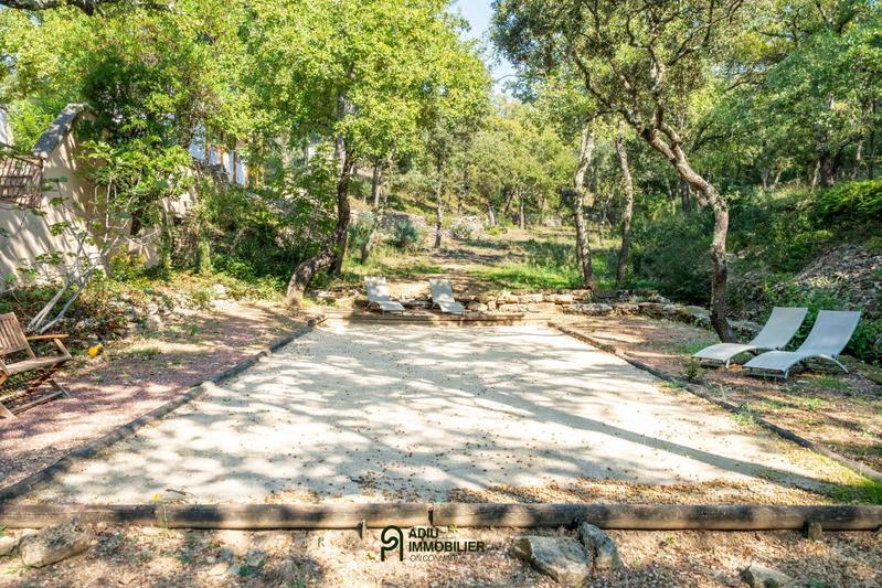 Propriété - 335 m² - 10 pièces