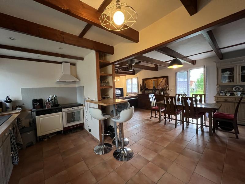 Maison - 100 m² - 6 pièces