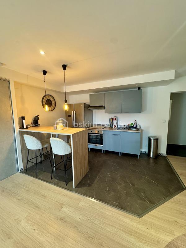 Appartement - 90 m² - 4 pièces