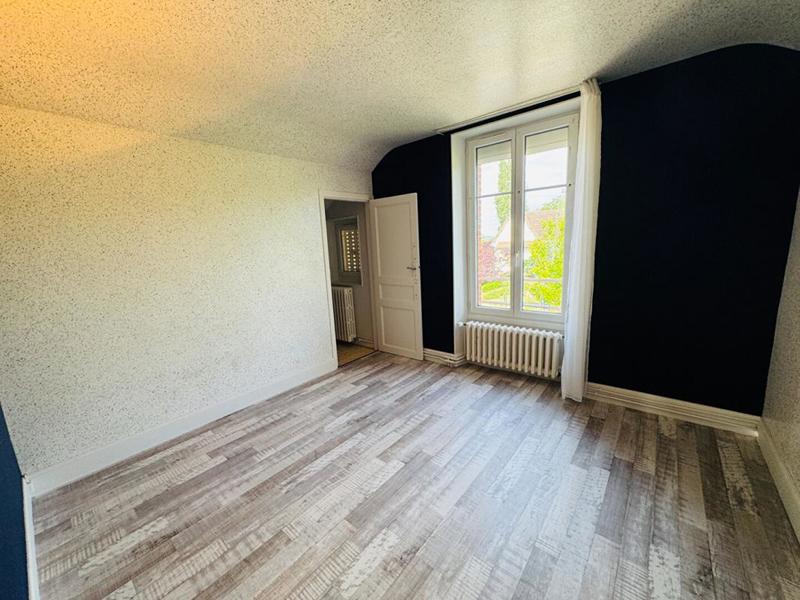 Maison - 115 m² - 6 pièces