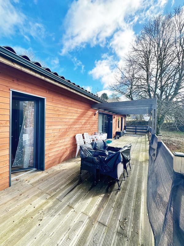 Maison - 90 m² - 3 pièces