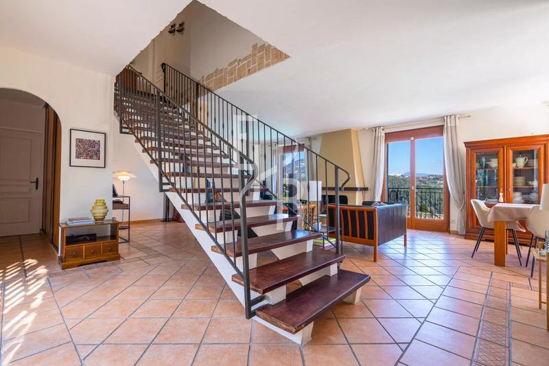 Villa - 173 m² - 7 pièces