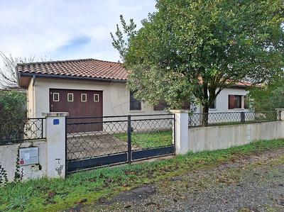 Maison - 98 m² - 5 pièces