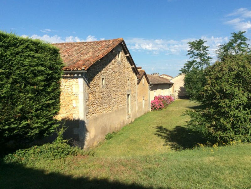 Maison - 234 m² - 8 pièces