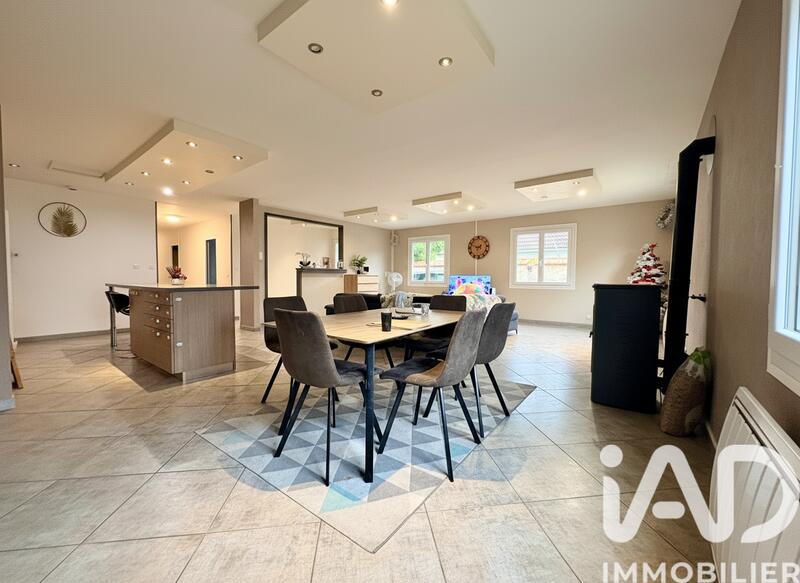 Maison - 152 m² - 6 pièces