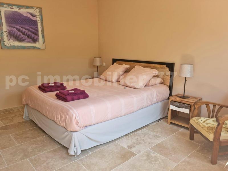 Villa - 199 m² - 9 pièces