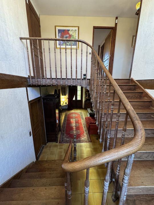 Maison ancienne - 450 m² - 12 pièces