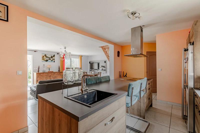 Maison - 140 m² - 5 pièces