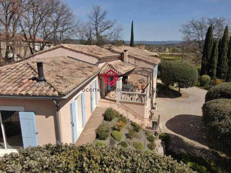 Villa - 270 m² - 8 pièces