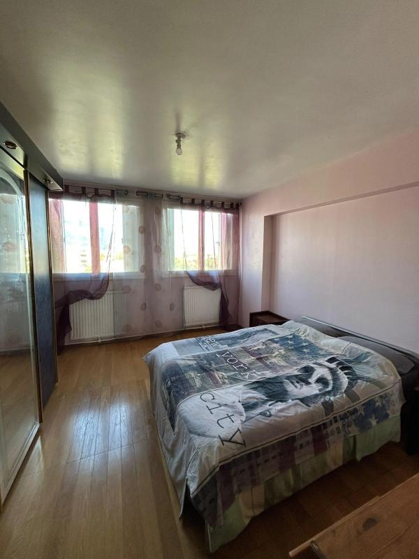 Appartement - 100 m² - 5 pièces