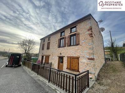 Maison - 200 m² - 9 pièces