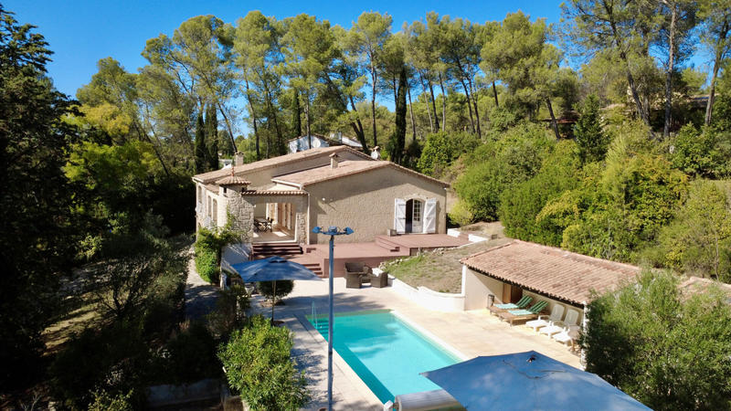 Villa - 215 m² - 7 pièces