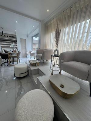 Local commercial - 42 m² - 3 pièces